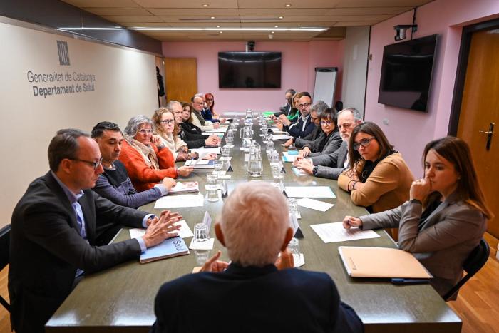 Constitució de la Taula per a l’harmonització de les condicions laborals dels professionals del SISCAT Constitució de la Taula per a l’harmonització de les condicions laborals dels professionals del SISCAT